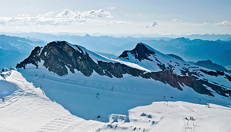 Gipfelbereich beim Gletscher-Skizirkus Kitzsteinhorn.