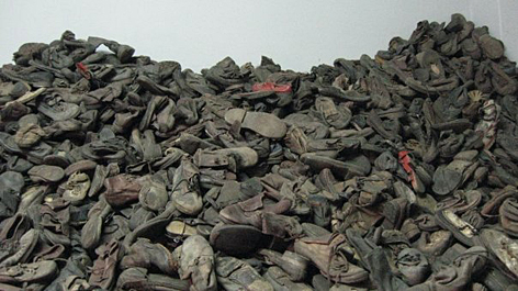 Schuhe von Mordopfern der Nazis, ausgestellt im KZ Stammlager Auschwitz 1