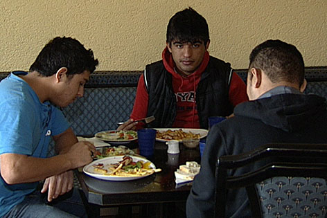Asylwerber beim Essen in Flüchtlingsheim