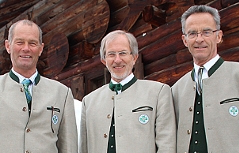 Von links: Klaus Wagenbichler (stellv. Landesleiter, Estolf Müller (Landesleiter), Balthasar Laireiter (stellv. Landesleiter) der Salzburger Bergrettung