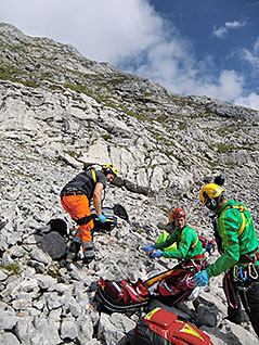Einsatzkräfte bei abgestürztem Bergsteiger im Hagengebirge beim Windschartenkopf