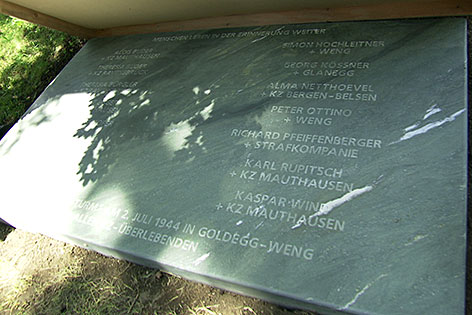 Gedenkstein für die Opfer des "Sturms auf Goldegg" durch die SS 1944 auf dem Gelände des Gebietskrankenkassen Rehabilitationszentrums