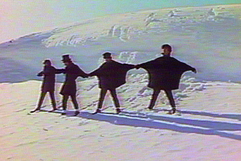 Die Beatles in einer Szene aus "Help", gedreht 1965 in Obertauern