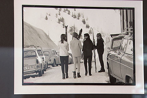  Fotografie von den vier Freundinnen der Beatles in Obertauern