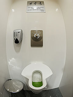 Damen Urinal im Salzburger Kongresshaus