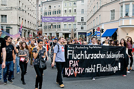 Demonstration "Flüchtlinge Willkommen" in der Stadt Salzburg