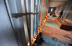Die Gedenkstätte für die Toten des Seilbahnunglücks Kaprun am zehnten Jahrestag des Unglücks im Jahr 2010