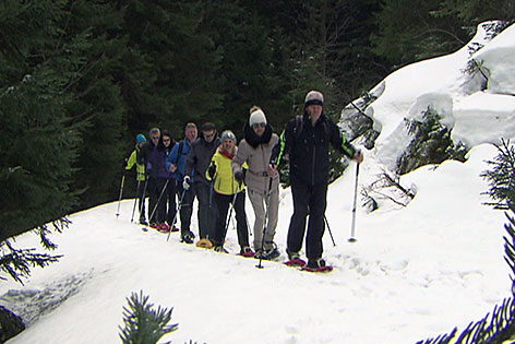 Gruppe von Schneeschuhwanderern