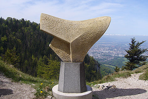 Skulptur am Sattel des Nocksteins bei Koppl