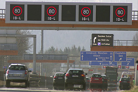 Tempo 80 Beschränkung ("Luftachtziger") auf der Westautobahn (A1) bei Salzburg