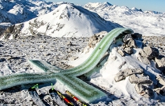 Erstes gläsernes Gipfelkreuz zerstört Schartwand Tennengebirge