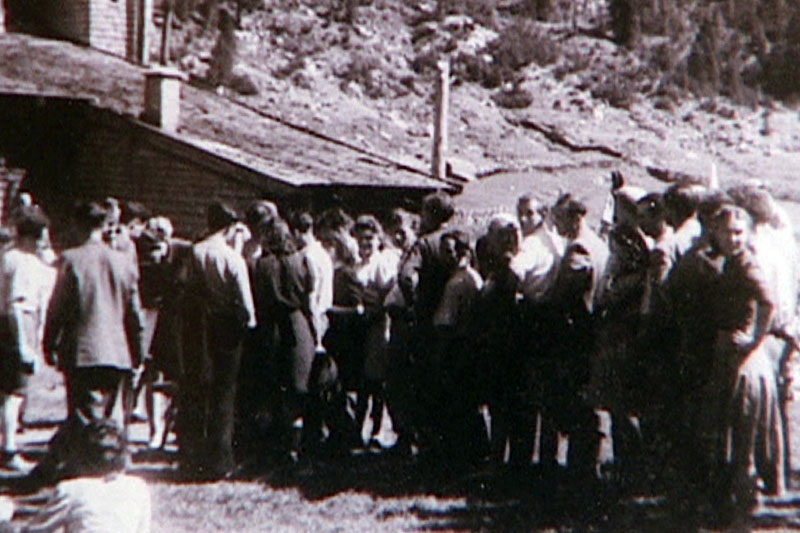 Jüdische Flüchtlinge auf dem Weg über den Krimmler Tauern im Jahr 1947