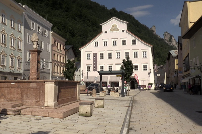 Kornsteinplatz in der Altstadt von Hallein