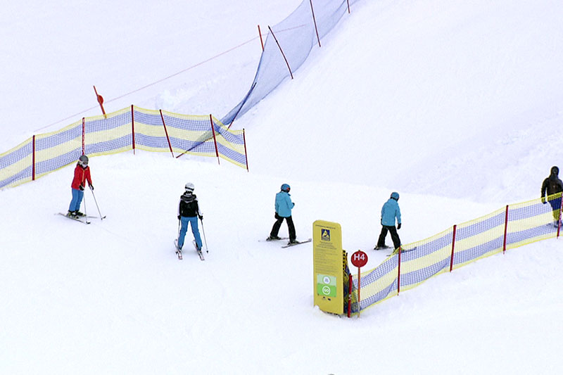 Skifahrer auf Skipiste (Funpark) in Bad Hofgastein