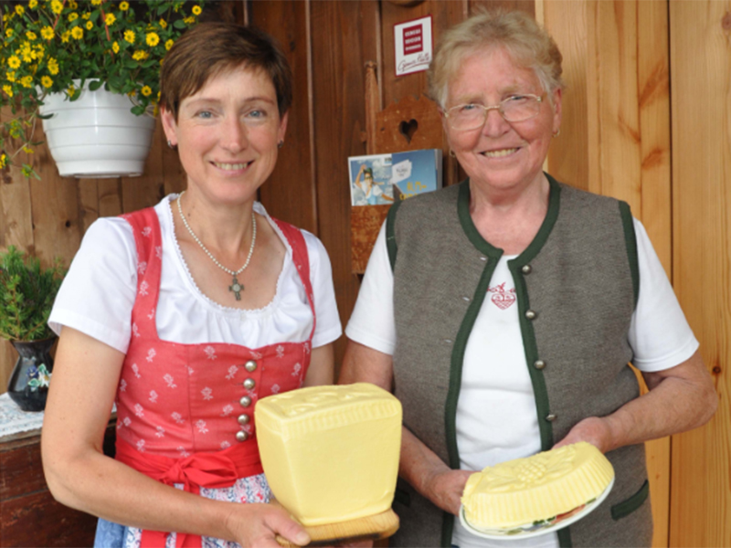 Barbara Gsenger und Elli Praniess, Sennerinnen der Rettenegghütte auf der Postalm