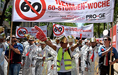 Eine Demonstration gegen 12-Stunden-Arbeitstag