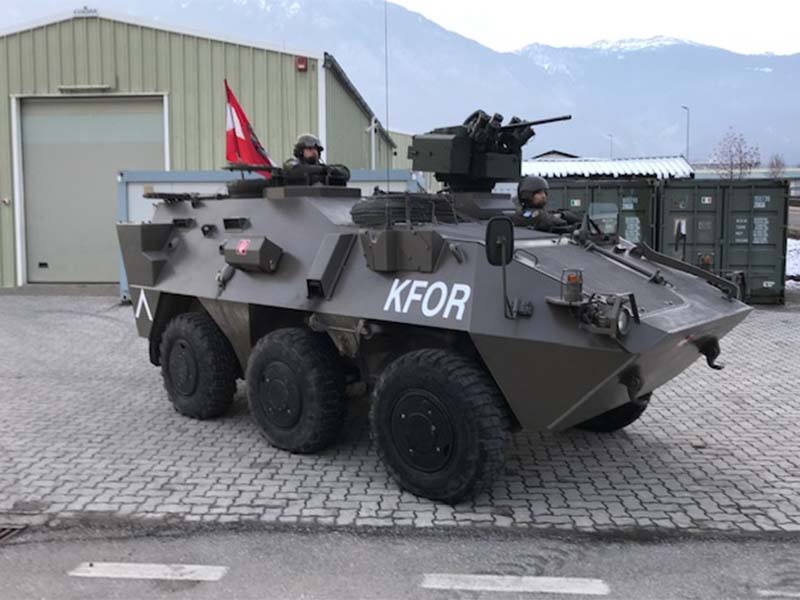 Panzer der österreichischen K-FOR-Soldaten