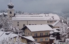 Ortszentrum von St. Koloman im Winter