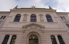 Landesgericht bzw. Justizgebäude Salzburg mit Staatsanwaltschaft