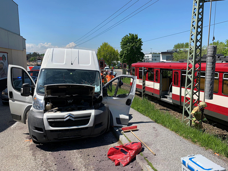 Unfall Lokalbahn Pkw Oberndorf